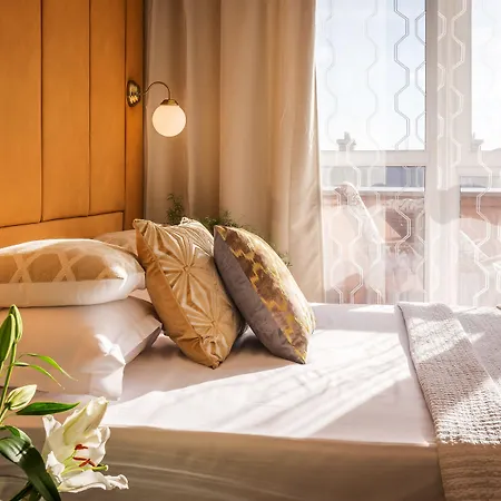 Feniks Main Square By Fragola Collection 아파트