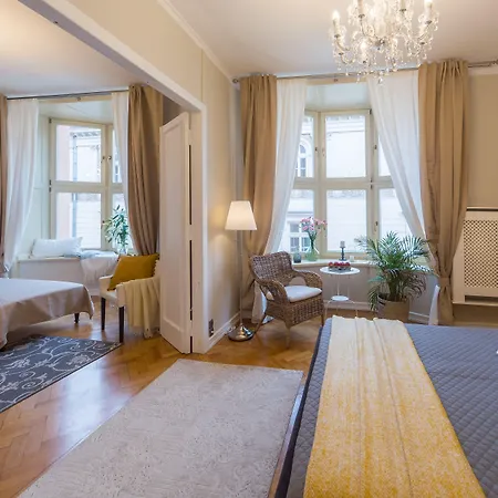Feniks Main Square By Fragola Collection