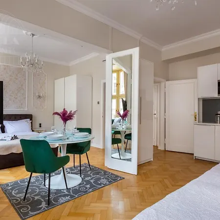 Apartment Feniks Fragola Main Square