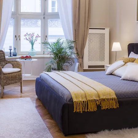Apartment Feniks Main Square By Fragola Collection