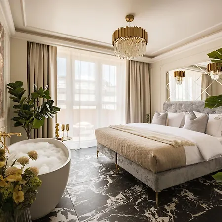 Feniks Main Square By Fragola Collection Daire *