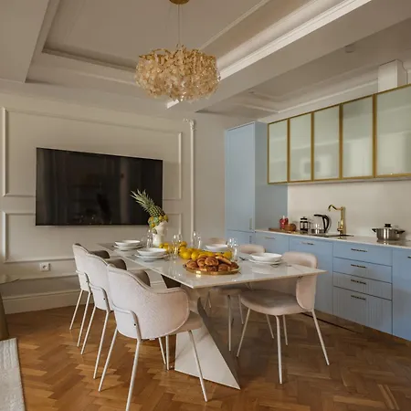 Feniks Main Square By Fragola Collection *