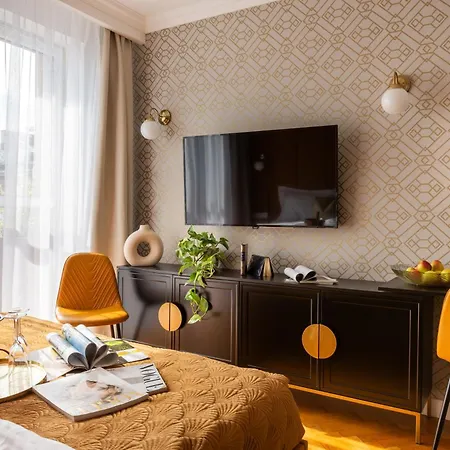 Feniks Main Square By Fragola Collection דירה